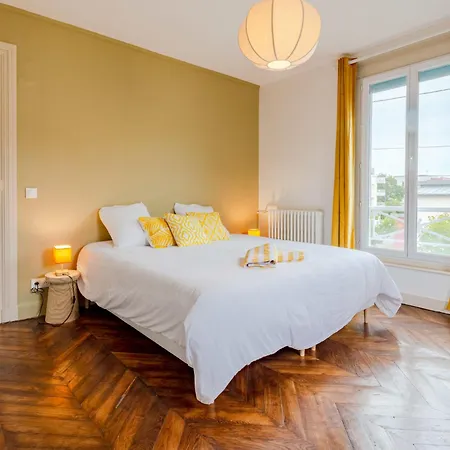 By Interhome Ferienhaus *